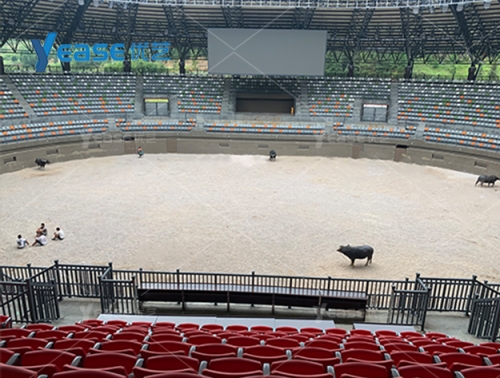 貴州省丹寨萬(wàn)達(dá)小鎮(zhèn)斗牛場(chǎng)