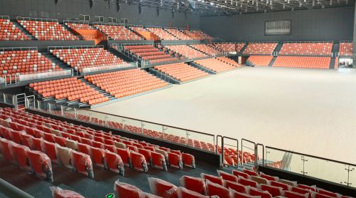 場館座椅的“骨骼”之謎：吹塑 vs 注塑，為何征途座椅選擇氣輔注塑？?